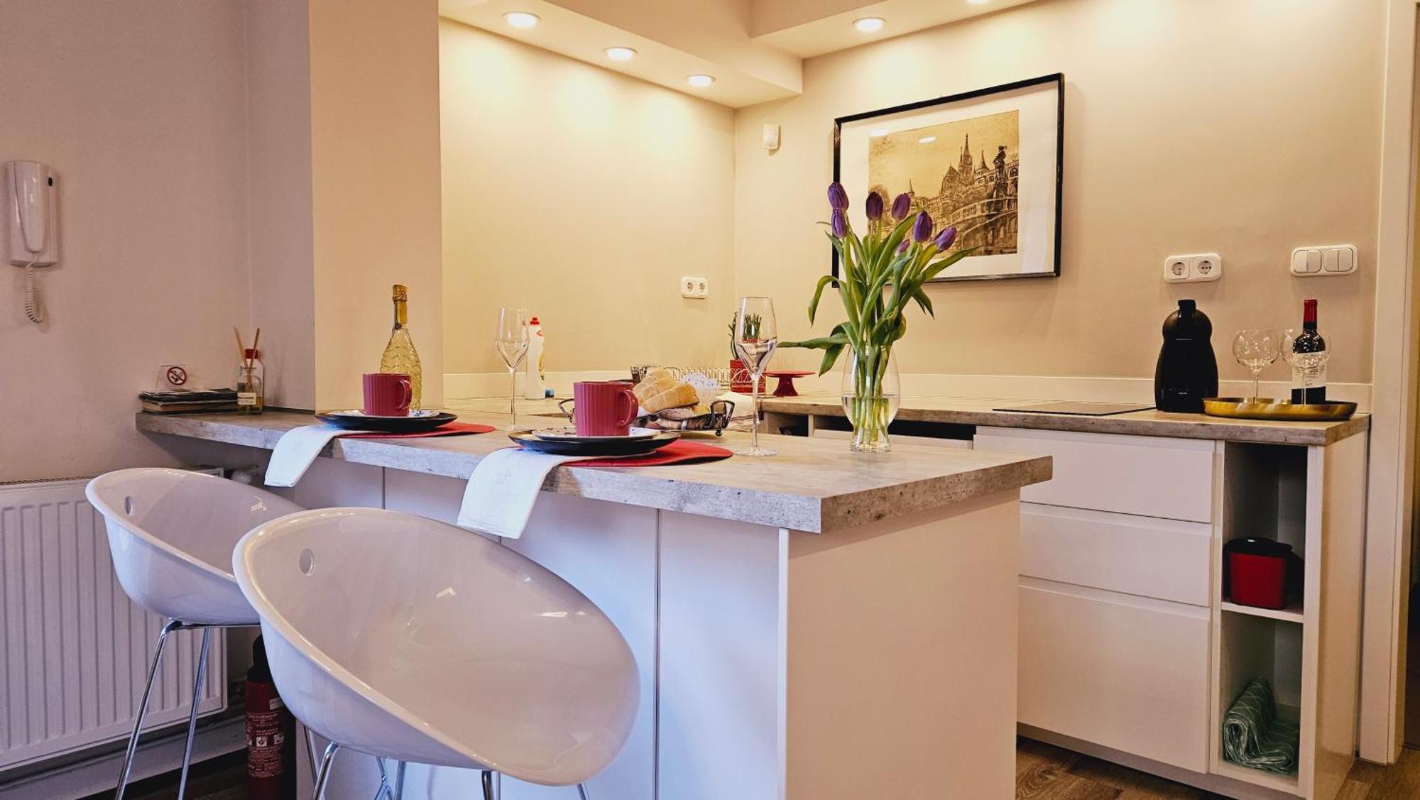 Budasmile Appartment At Buda Castle - Aircon & Free Parking Boedapest Buitenkant foto