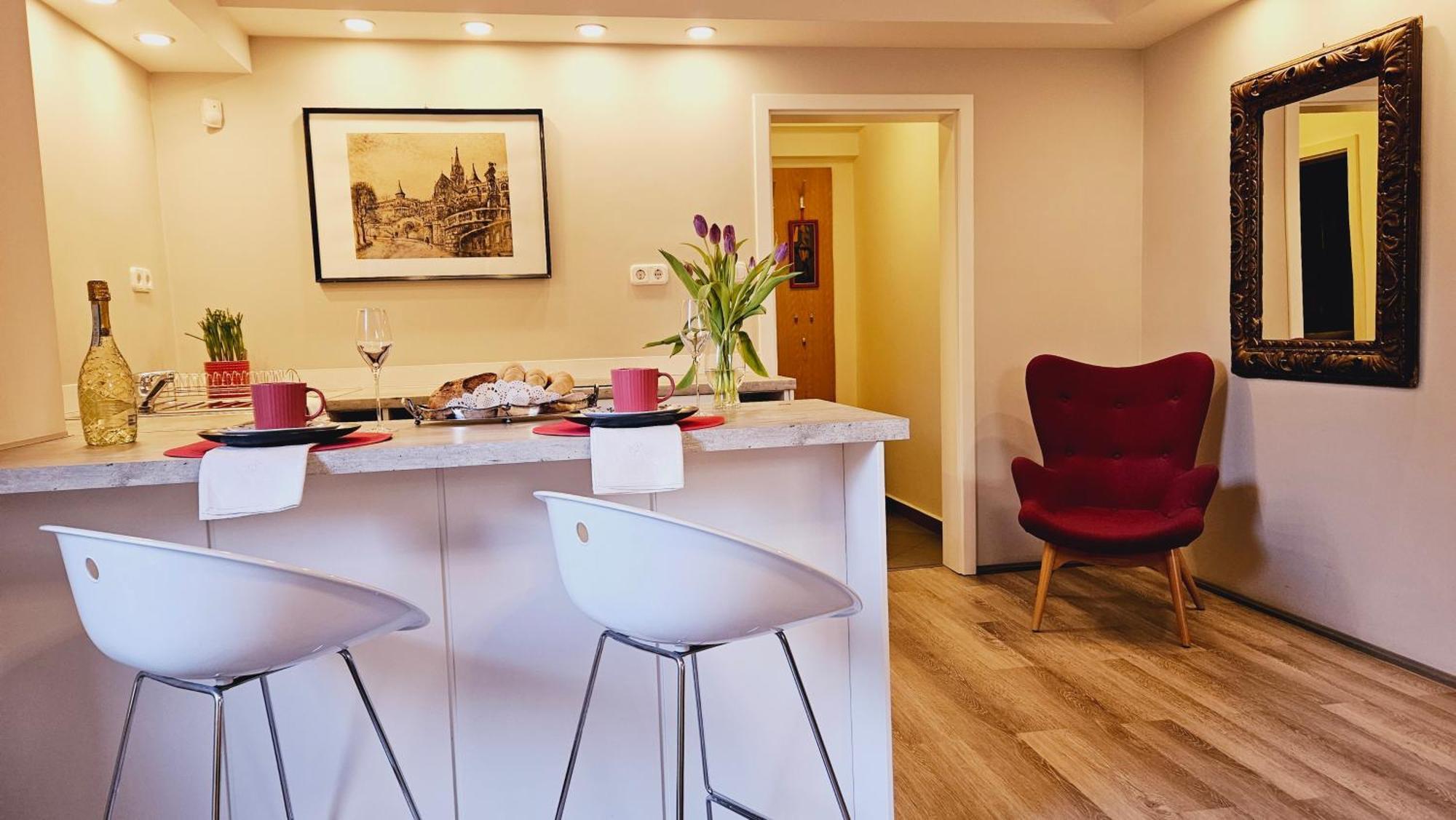 Budasmile Appartment At Buda Castle - Aircon & Free Parking Boedapest Buitenkant foto